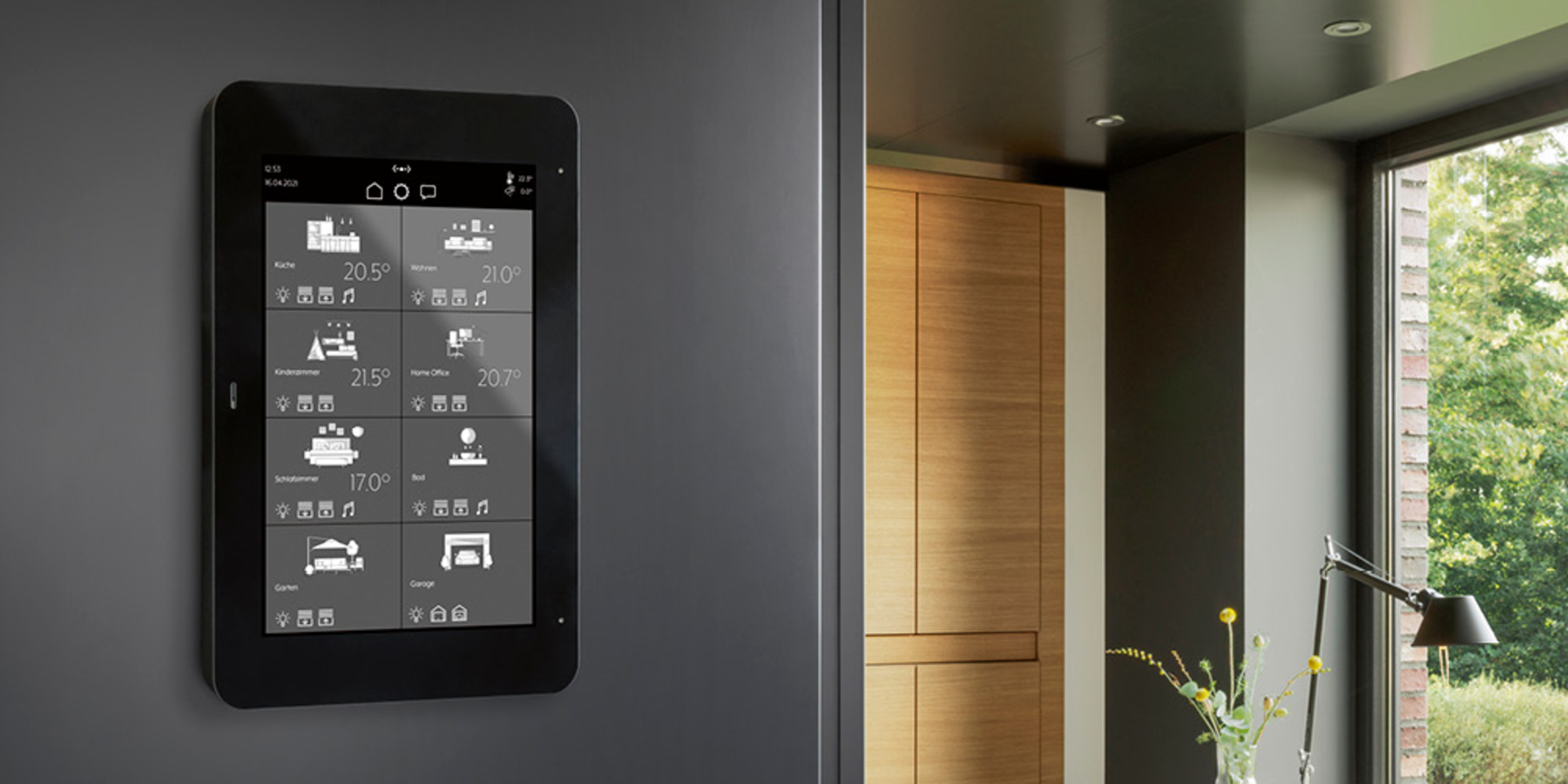 JUNG Smart Panel 8 bei Elektro Hess in Oberdischingen